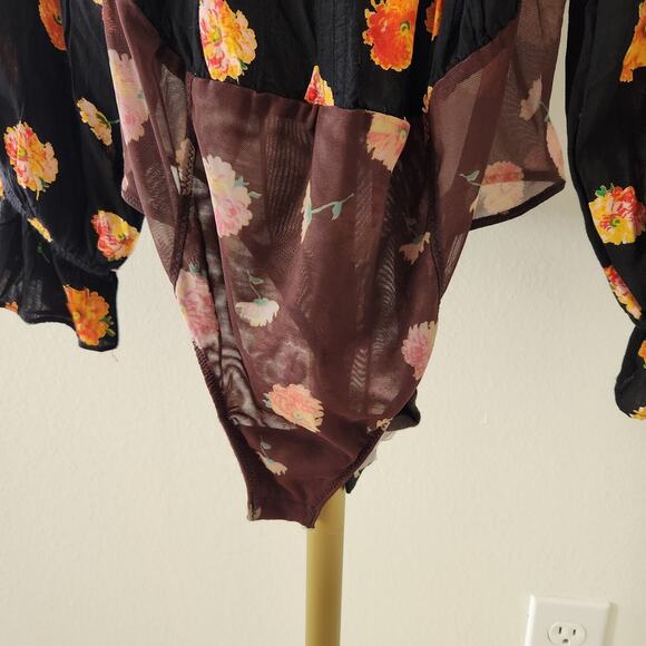 Free People Intimately Poppy Printed Bodysuit Womens Size Large Black Floral - Picture 3 of 7